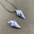 Blauwe sodaliet stenen kegelhanger ketting met natuurlijke aders en zwart gewaxte koord - Blauwe Puntsteen