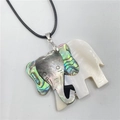 Collier éléphant en nacre d'abalone et nacre blanche monté sur un cordon noir élégant - Style 3 Éléphant