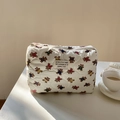 Beauty case trapuntato bianco con stampe di orsetti colorati ed etichetta in tessuto - Grande