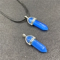 Collana con ciondolo a proiettile esagonale in pietra occhio di gatto blu e cordino - Blu scuro