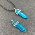 Pendentif prisme hexagonal en pierre œil-de-chat bleu ciel avec cordon tressé noir - Bleu ciel