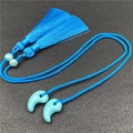 Leuchtend blaue Magatama-Quastenanhänger mit Perlen im Türkis-Stil und Kordeln - Blauer Türkis