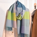 Écharpe en maille à carreaux multicolores et franges sur manteau rose, châle chaud - Bleu Vert Jaune Violet Colorblock (Style 5)