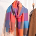Écharpe d'hiver en maille à blocs de couleurs bleu, violet et rose avec franges - Bleu Violet Rose Orange Colorblock (Style 7)