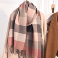 Écharpe en maille bicolore rose et gris avec franges et texture plissée effet cachemire - Rose Gris Blanc Colorblock (Style 11)