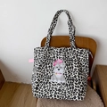Retro-Canvas-Shopper mit Leopardenmuster und süßer Hundestickerei mit rosa Hut - Beret Schnauzer - Weißes Leopardenmuster (PUPPYOO)
