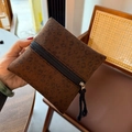Kleine bruine opbergtas met luipaardprint, suède materiaal en handige ritssluiting - Bruine Luipaardprint Kleine Tas