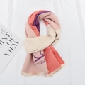 Sciarpa lavorata a maglia patchwork rosa e viola per bambini con frange e stampa - Rosa