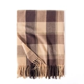 Sciarpa a quadri beige e marrone con lunghe nappe in spesso tessuto simile al cashmere - Griglia Cachi