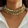 Collana girocollo a catena grossa dorata alla moda con finitura a specchio in metallo - Stile a Catena Grossa Dorata (28850-g)