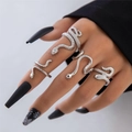 Silver vintage snake ring set with textured scale details and smooth mirror finish on fingers - Snake Shape Design (18866-A) / Four-Piece Set / Silver
