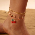 Mehrlagiges goldenes Fußkettchen-Set mit roten Kirsch-Anhängern am Strand Hintergrund - Goldene Grobe Kette Multi-Kirschen-Stil (30183-ank-G-red)