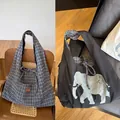 Borsa tote reversibile con motivo a quadri blu e stampa elefante su lato grigio - Borsa Reversibile Elefante a Quadri Blu Grigio