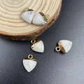 Ciondolo a cuore in turchese bianco con bordo dorato per collana fai-da-te - Howlite
