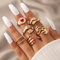Set di anelli boho dorati con sigillo a cuore rosso e forme creative di mani con dettagli rossi - Stile Vintage a Forma di Mano e Cuore (21821-gold)