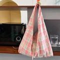 Sac fourre-tout à carreaux rose et vert en toile avec bandoulière large au style bohème - Style Réversible à Carreaux Roses
