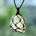 Pendentif en cristal jaune naturel avec collier en filet tissé à la main - Citrine