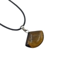 Collana con pendente minimalista a ventaglio in occhio di tigre e cordino intrecciato nero - Occhio di tigre