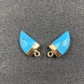 Pendaglio in turchese a forma di corno con bordi dorati per creazione di gioielli - Turchese Blu (Sintetico)