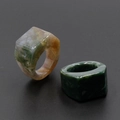 Anello con sigillo geometrico in pietra naturale verde e occhio di tigre lucido - Agata Indiana