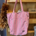 Borsa tote in tela a righe rosa e bianche con doppie tracolle e tasca anteriore esterna - strisce rosa e bianche