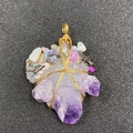 Pendentif améthyste fait main enroulé de fil doré avec mélange de pierres fines - Style Enroulement Améthyste