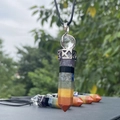 Collana con pendente esagonale a 7 chakra in cristallo con finiture in metallo argento - Ciondolo Scettro a Pilastro Esagonale a Sette Chakra (JC1256)