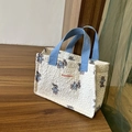 Borsa tote trapuntata crema con stampe di orsetti blu e manici azzurri - Stile Orso Blu Bianco Crema