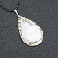 Collana a goccia con intarsio in madreperla bianca e bordo colorato in abalone - Stile Abulone Bordato in Madreperla (Stile F)