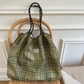 Retro plaid tote bag with dark green check pattern and durable rope handles - L / Olive Green Plaid (IT)