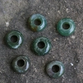 Lot de six perles en agate verte naturelle en forme de donut pour bracelets et DIY - Agate Indienne 1PC