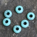 Perles de turquoise bleu ciel avec motifs toile d'araignée pour bracelets DIY - Turquoise Bleue (Synthétique) Une Pièce
