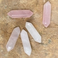 Set di 5 punte in cristallo esagonali doppie in quarzo rosa e cristallo di rocca - Quarzo rosa
