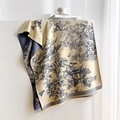 Detalle de bufanda pashmina con estampado de paisaje chino y flecos decorativos - 185*67cm / Azul marino