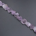 Natürliche rohe lila Amethystkristallperlen mit unregelmäßiger Form und vertikaler Bohrung - Vertikal Gebohrter Rohstein / Heller Amethyst