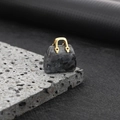 Ciondolo mini borsa in labradorite naturale con manico in metallo dorato lucido - Larvikite