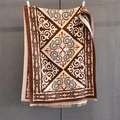 Sciarpa invernale etnica con motivi jacquard geometrici marroni e nappe fini - Marrone Scuro