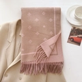 Detail of bee and star jacquard pattern on soft thick scarf with elegant tassels - Pink