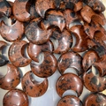 Poliertes Mahagoni-Obsidian-Halbmond-Steinschnitzerei mit roten und schwarzen Flecken - Mini Sichelmond Mahagoni Obsidian