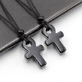 Pendentif croix Ankh noire polie avec un design de cordon tressé noir minimaliste - Obsidienne