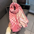 Close-up of pink and white checkered scarf featuring high-quality overlock stitched edges - 53*192cm / Pink