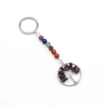 Porte-clés Arbre de Vie avec perles chakra colorées et pierres de grenat rouge sur argent - Grenat