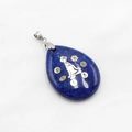 Pendentif goutte en lapis-lazuli avec figurine de méditation et symboles chakra - Lapis-lazuli