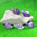Handgeschnitzte 1-Zoll lila Kristallschnecke aus transparentem Amethyst-Naturstein - Amethyst