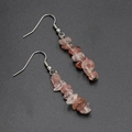 Orecchini pendenti in quarzo fragola naturale irregolare con ganci in argento - Quarzo rosa