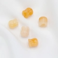 Perle di ambra intagliate a mano a forma di mughetto per creazione di gioielli - 1 Pezzo / Topazio