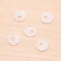 Cinco cuentas de ágata de cristal blanco translúcido para joyería DIY en madera - Cristal de roca