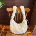 Borsa tote in peluche crema con fiocchi colorati e ampia tracolla morbida - Fiocco Bianco Crema