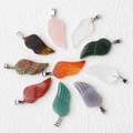 Présentation radiale de pendentifs ailes d'ange en pierres fines et attaches argentées - 1pc Aléatoire