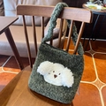 Waldgrüne Plüsch-Tasche mit süßem weißen Welpen-Aufnäher und gewebtem Schultergurt - Moosgrün